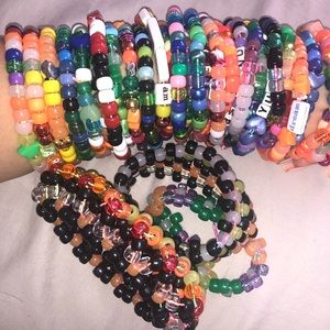 KANDI 🎆🌈🍭 30 singles and 3 cuffs! Pony bead race bracelets